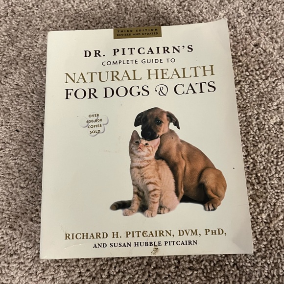Natural health for Dogs and Cats Book Guide - Picture 1 of 4